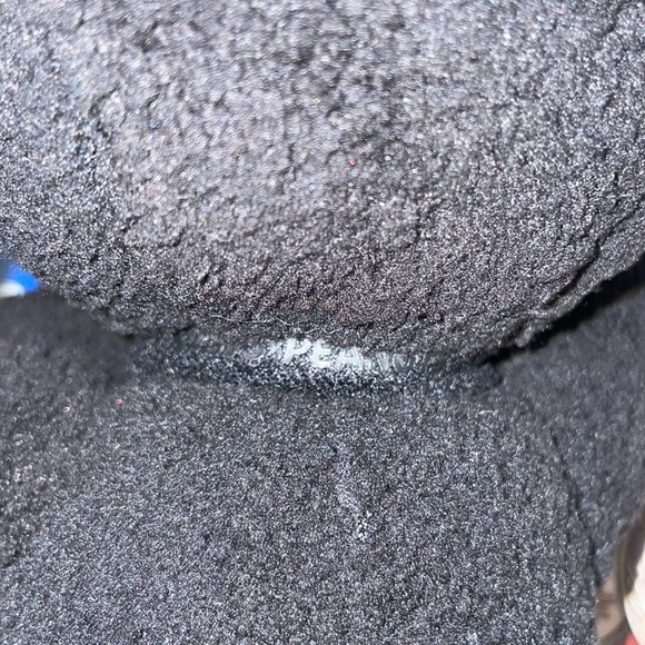 UNI QLO KAWS x Peanuts 8” Snoopy Plushies. NWT COA attached to Black Snoopy only - Picture 3 of 11